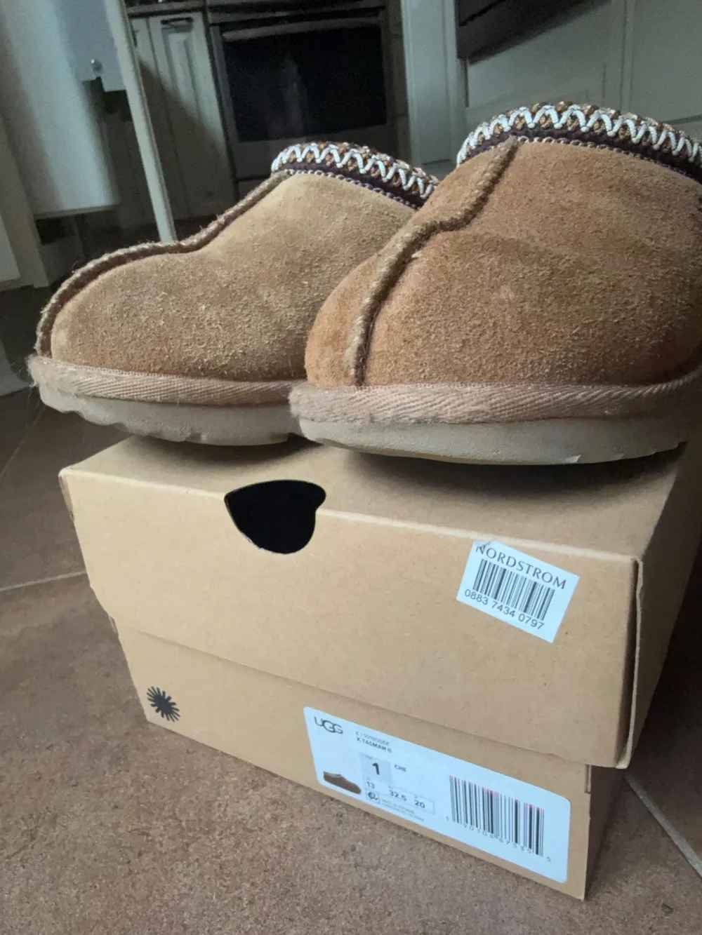 Kids Ugg Tasman II size 1